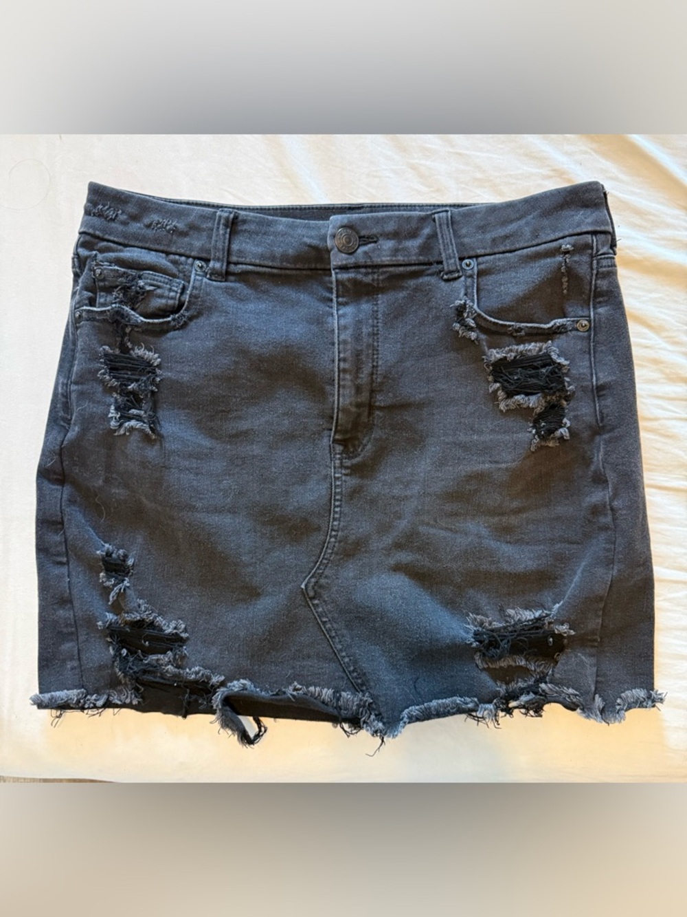 🖤American Eagle Distressed Black Denim Mini Skirt